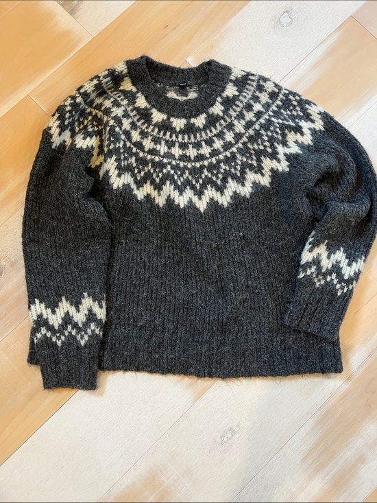 Uniqlo Sweaters - Women’s Uniqlo Nordic-Pattern Crewneck Sweater - Charcoal & Cream